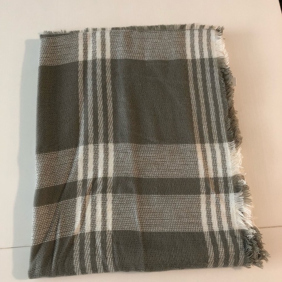 Ardene scarf. Gray. One size. - Picture 1 of 3